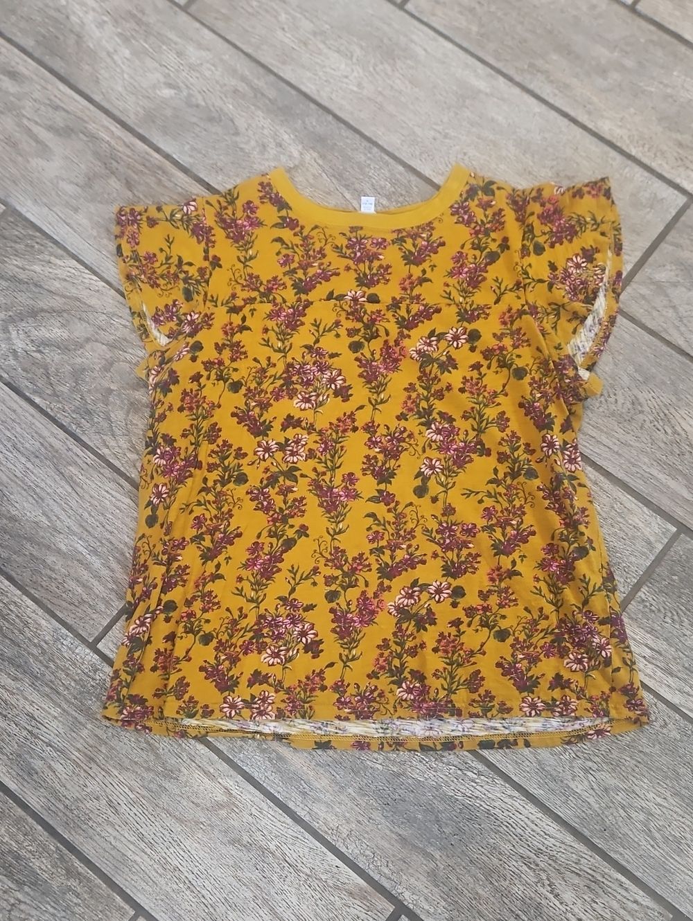 Time and Tru Mustard Floral Flutter Sleeve Tee